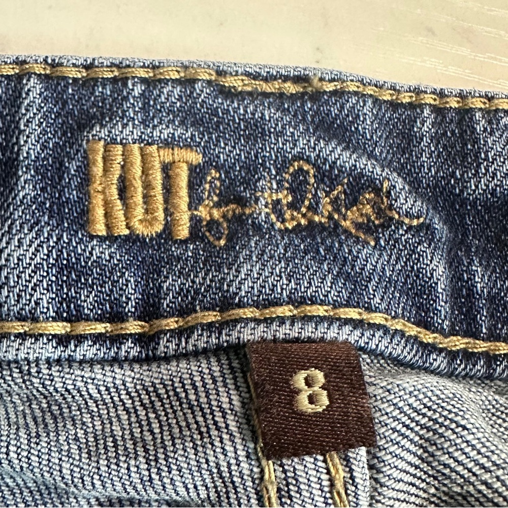 Chico's So Slimming Girlfriend Crop Jeans Dark Wash Size 0.5 (US 6) - Picture 3 of 5